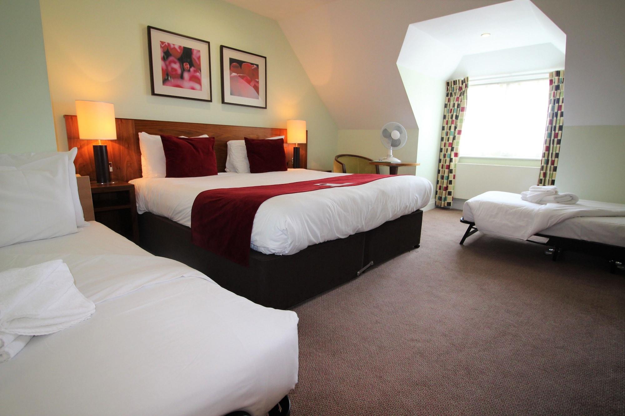 Best Western Ship Hotel Weybridge Extérieur photo