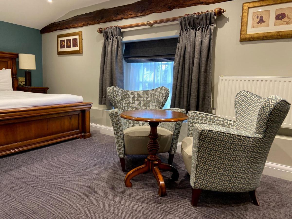Best Western Ship Hotel Weybridge Extérieur photo
